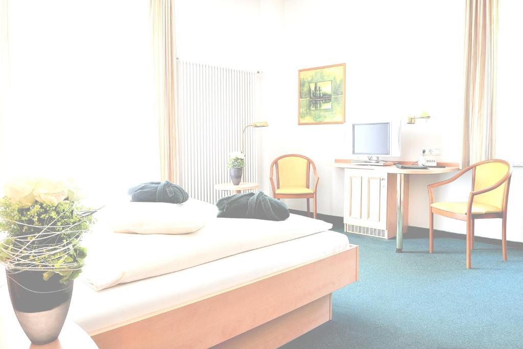 Hotel Kurhaus Am Burgsee Bad Salzungen Zimmer foto